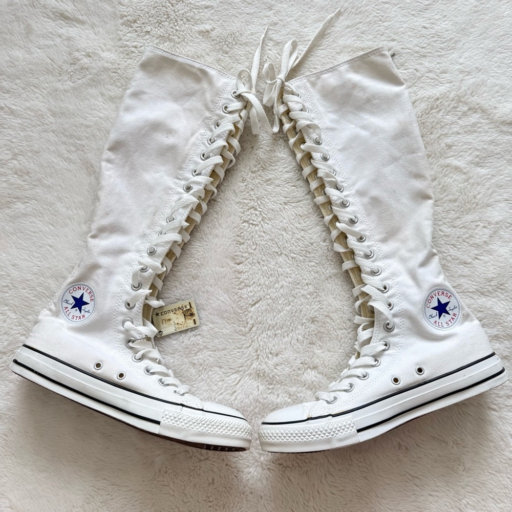 NEW!! Converse Chunk Taylor All Star women boots size 6 US